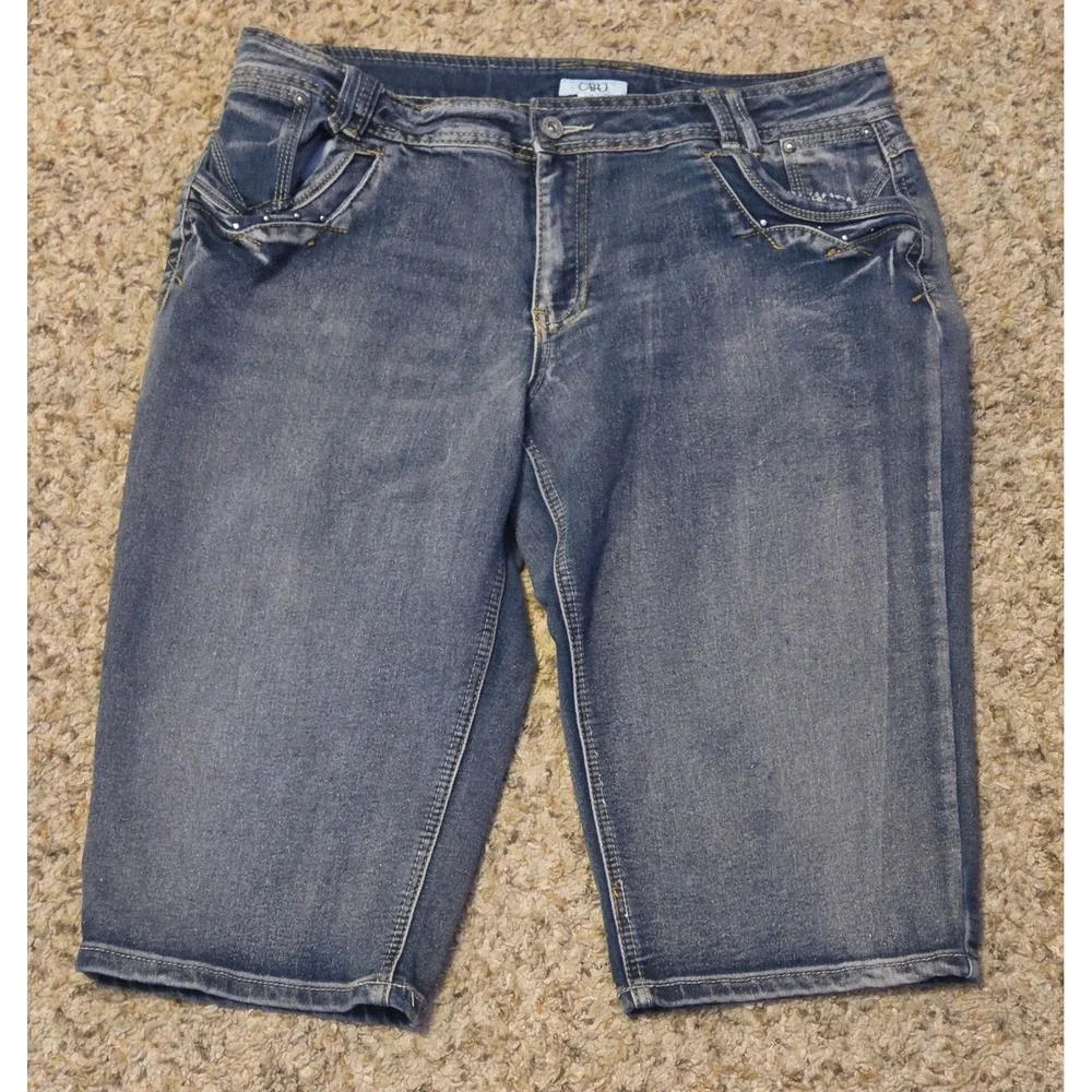 Cato Premium Capri‎ Shorts Women's Size 16 Blue